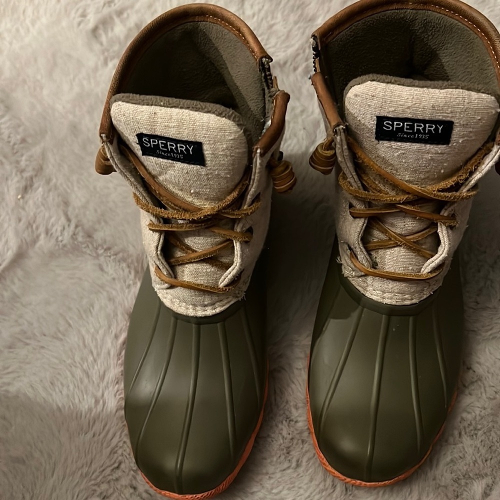Womens sperry boots sz7